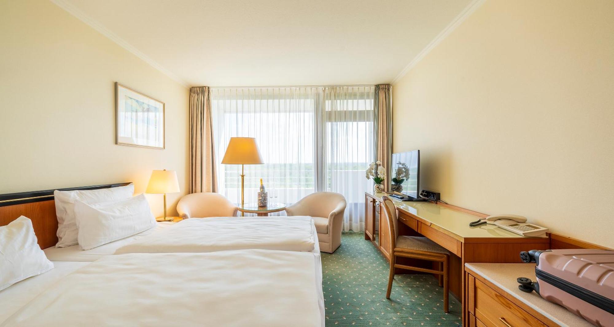 Plaza Hotel Γκελσενκίρτσεν Εξωτερικό φωτογραφία